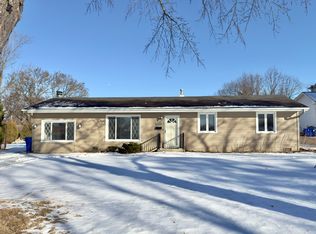 1711 Howard Ct, Wheaton, IL 60187