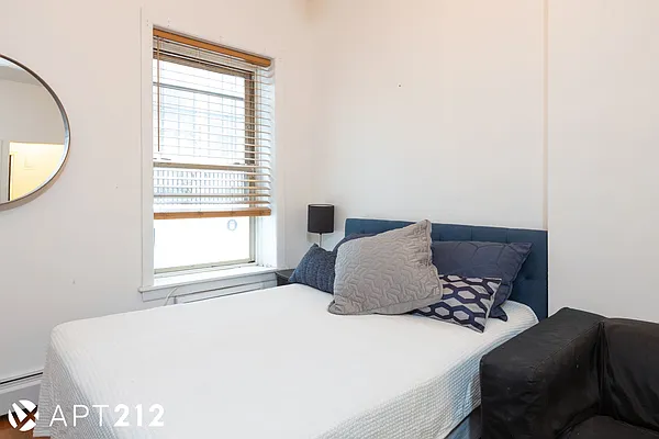 Rented by APT212 INC | media 14