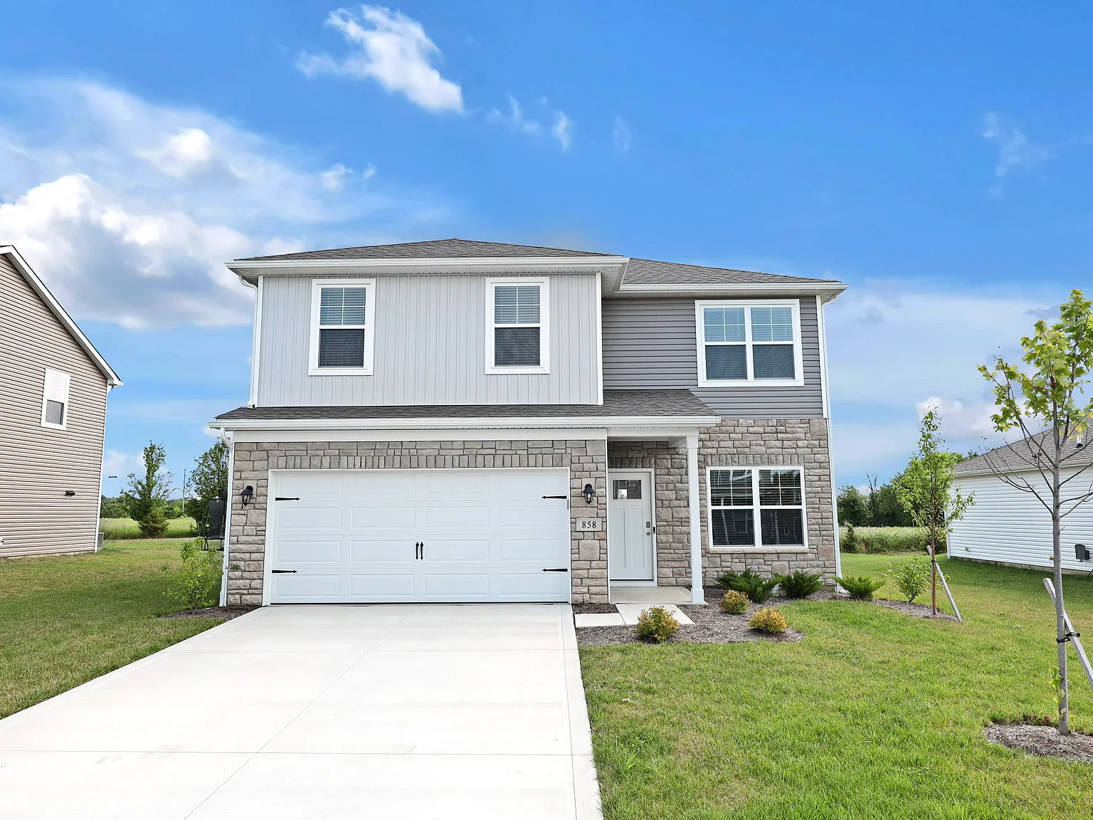4 bed, 2.5 bath, 2053 sqft, $2,550 — Photo 1