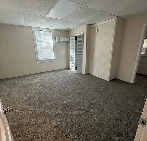 204 Spring St — Photo 4