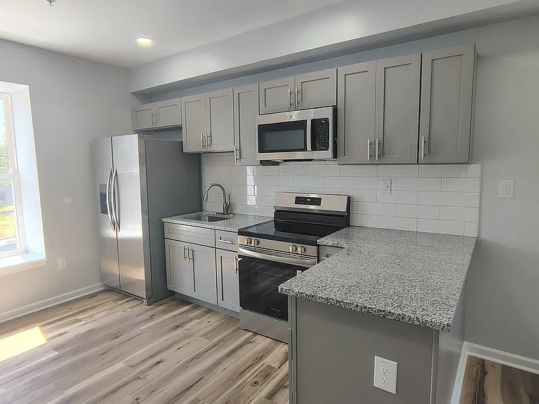3412 N 19th St #2 — Photo 5