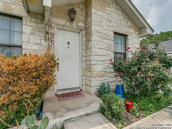 5th image of 10719 Green Lake St