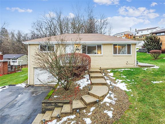 4th image of 9777 Don Dr