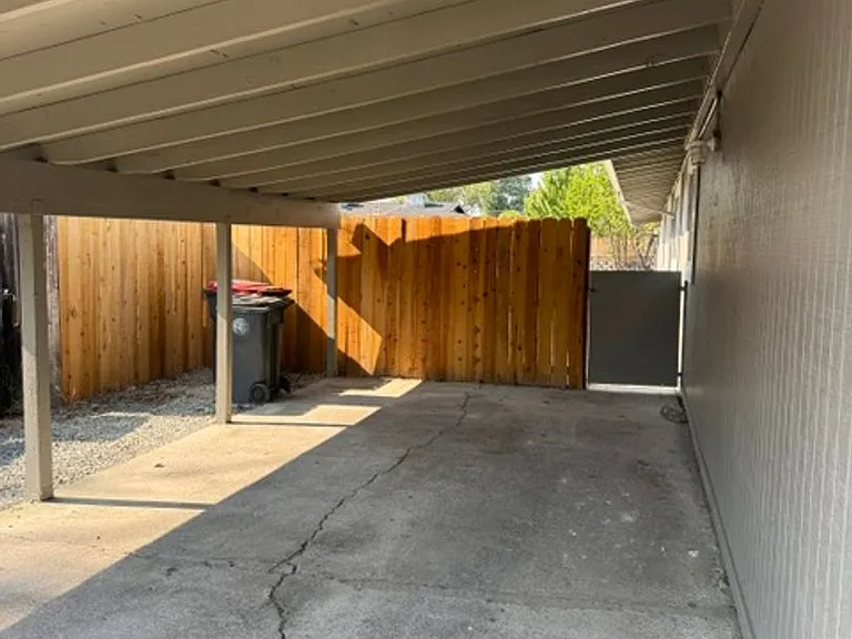 3007-3009 Juanipero Way — Photo 16