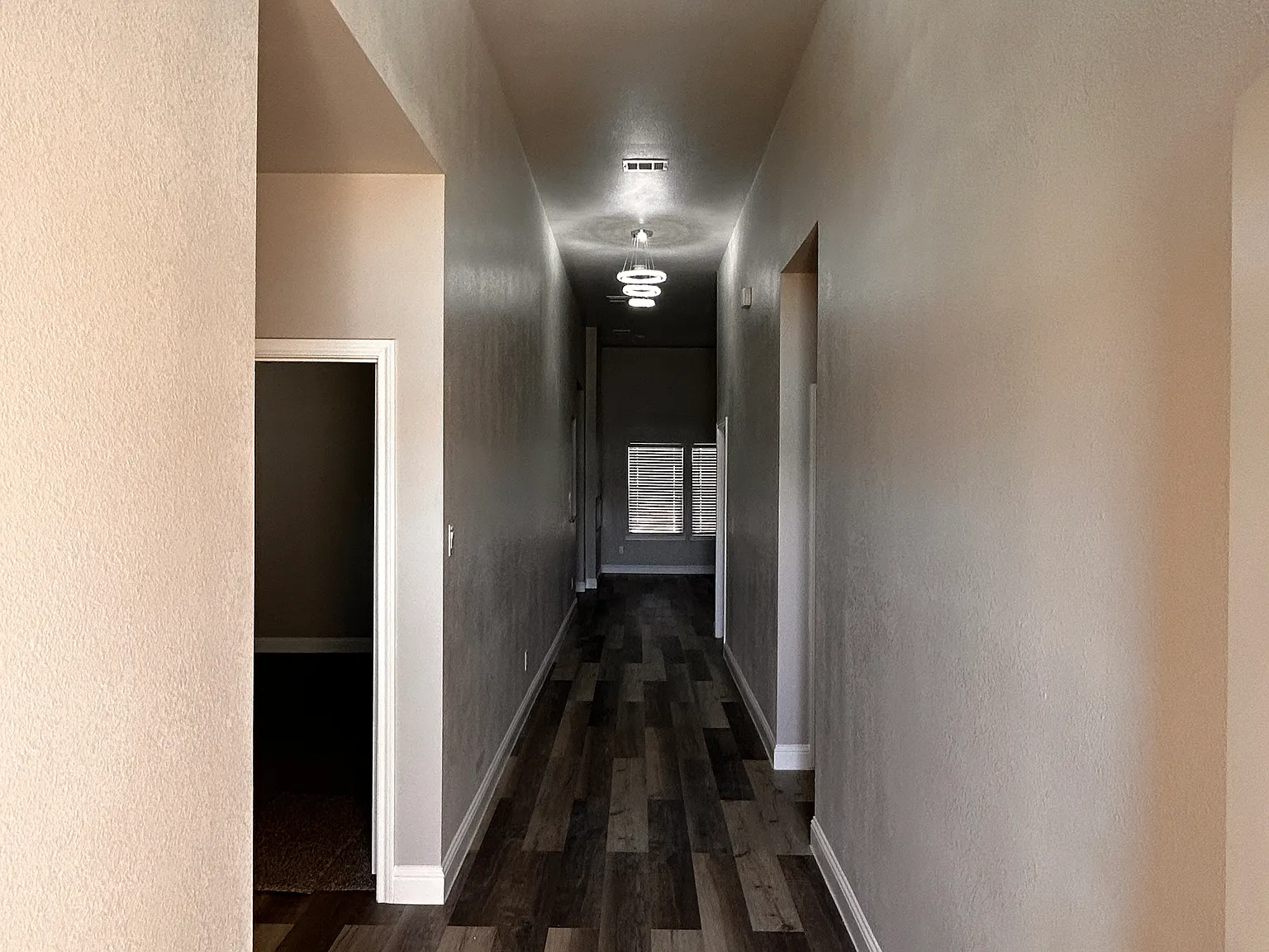 4 bed, 2.5 bath, 1771 sqft, $2,350 — Photo 2