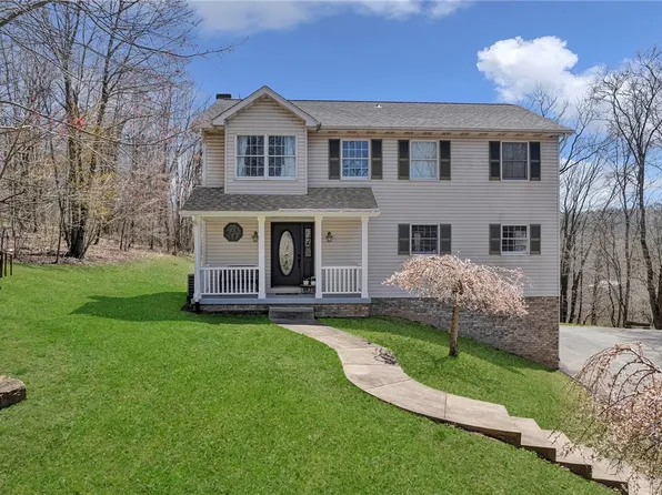 303 Sharon Dr, Hookstown, PA 15050