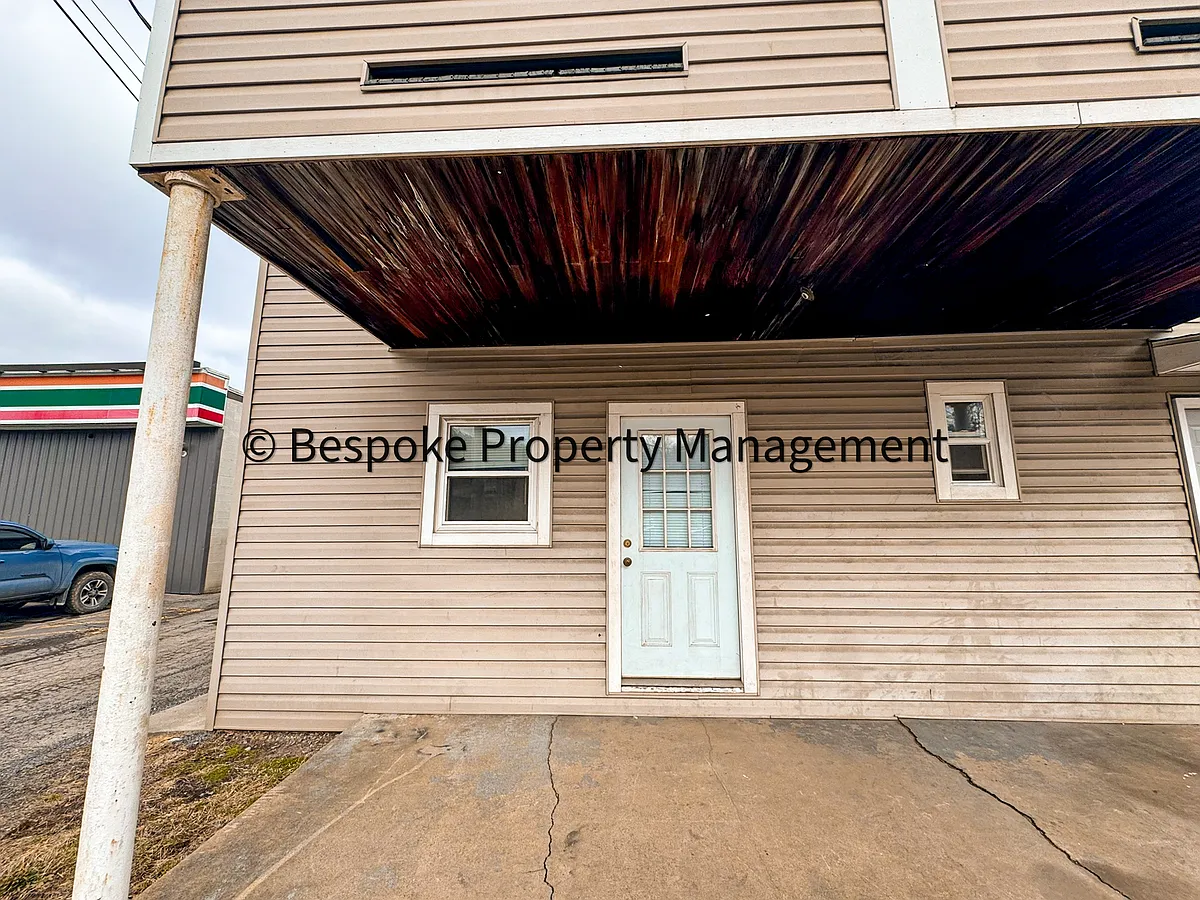 Building Photo - 158 Main St #1