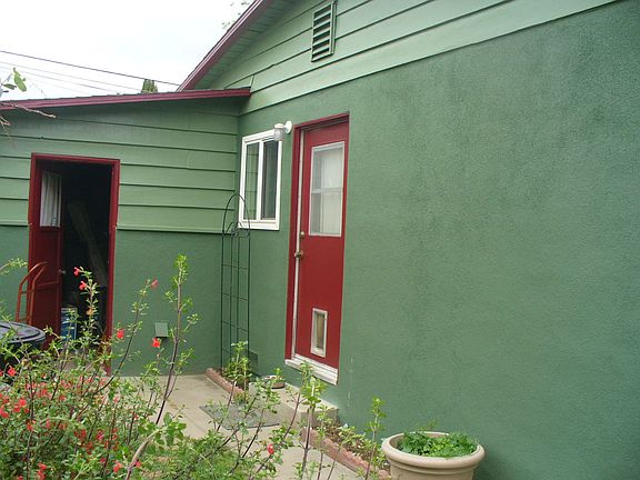 4th image of 10072 Parliament Ave