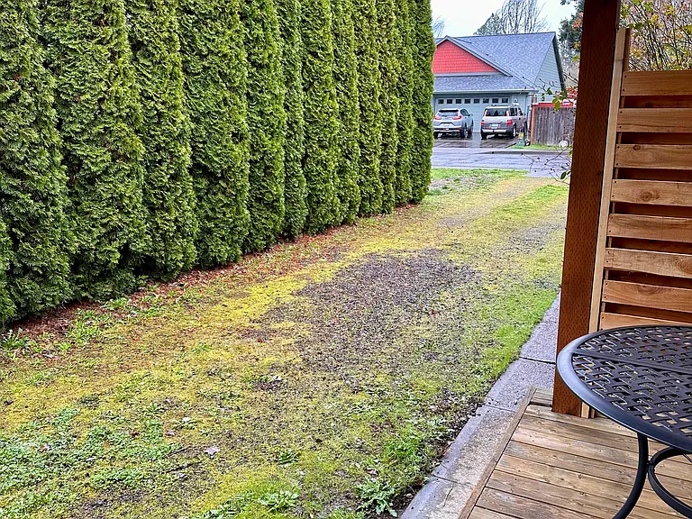2315 SE Thompson St — Photo 17