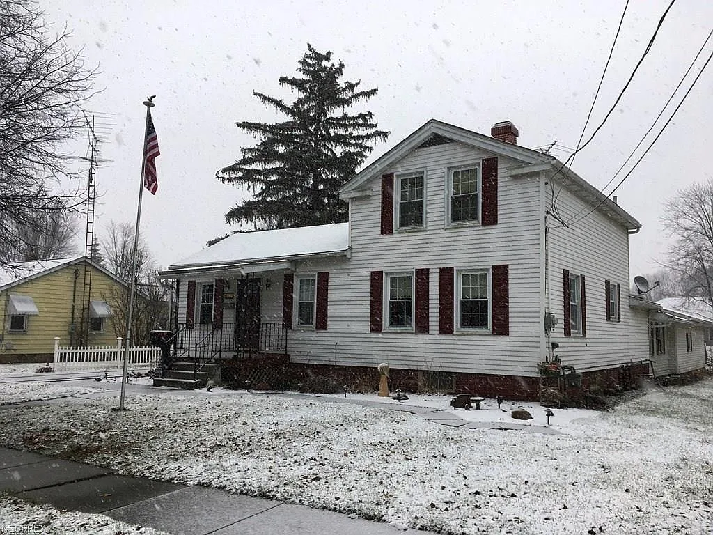 118 East St photo 1
