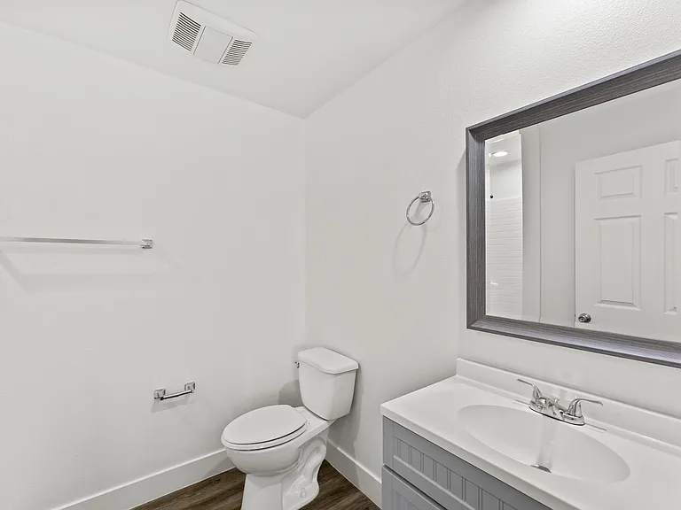 1029 S Montebello Blvd — Photo 42