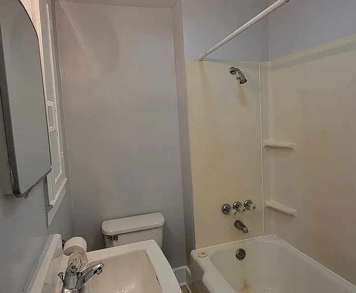 745A Bridge St #3 — Photo 5