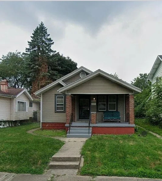 3 bed, 1102 sqft, $1,100 — Photo 1
