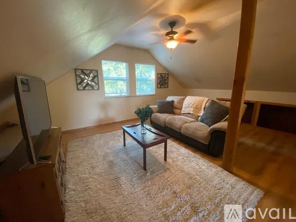 16108 243rd St E Unit B, Graham, WA 98338