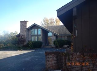 23915 S Old Post Rd, Crete, IL 60417