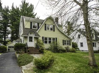 22 Roweland Ave, Delmar, NY 12054