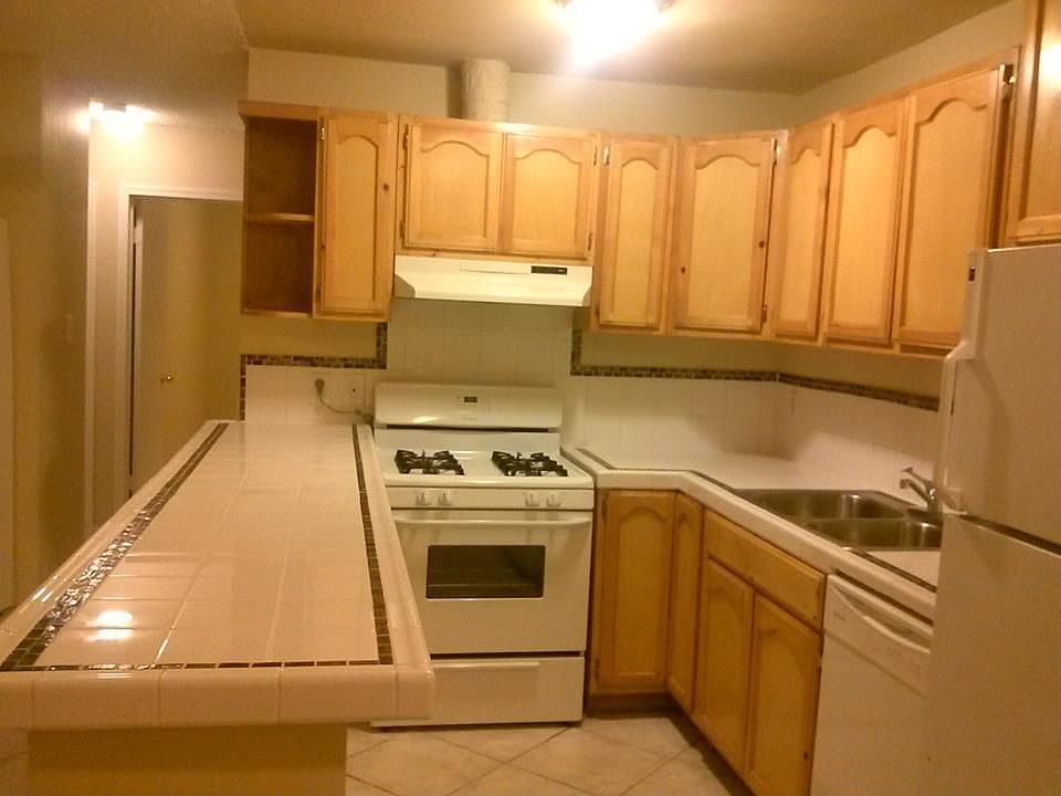 1st image of 3385 Santa Fe Ave APT 5