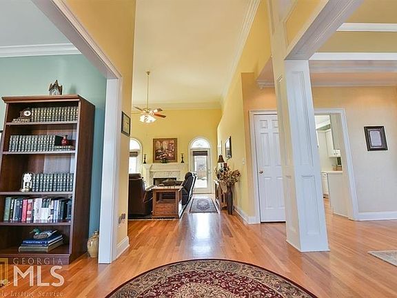 4th image of 1000 Hillside Pine Dr