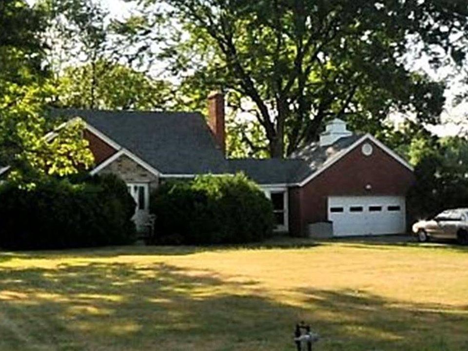 2nd image of 2318 N Holland Sylvania Rd