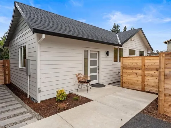 6703 SE 69th Ave #B, Portland, OR 97206