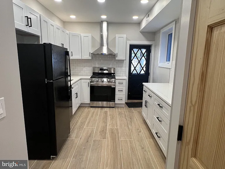 3051 Cedar St — Photo 8