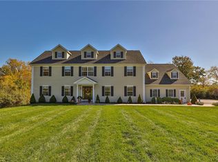 3510 Woodbyne Rd, Hellertown, PA 18055