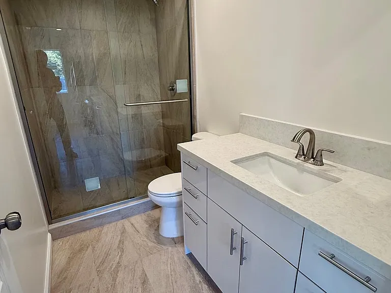 23938 Friar St — Photo 7