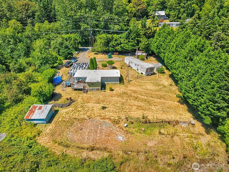3rd image of 21408 Big Valley Road NE