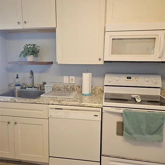 373 Majesty Dr #373 — Photo 5