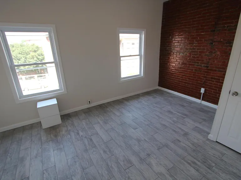 729 S 16th St #3 — Photo 2