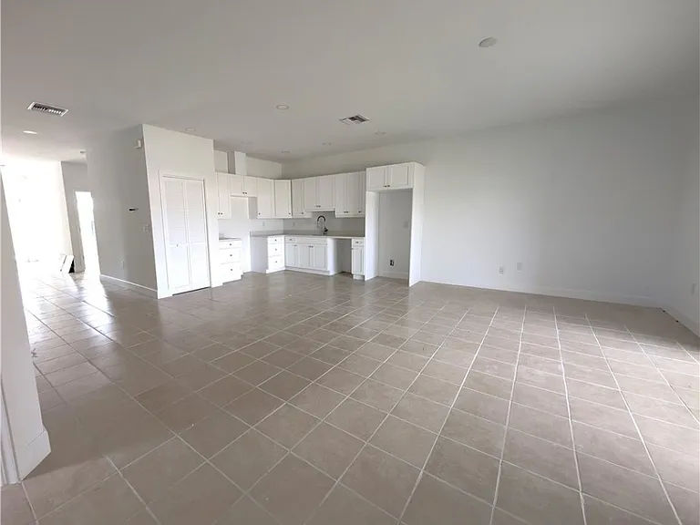 1103 Harold Ave S — Photo 20