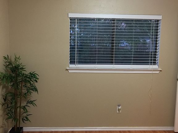 4th image of 3210 Red Bay Dr