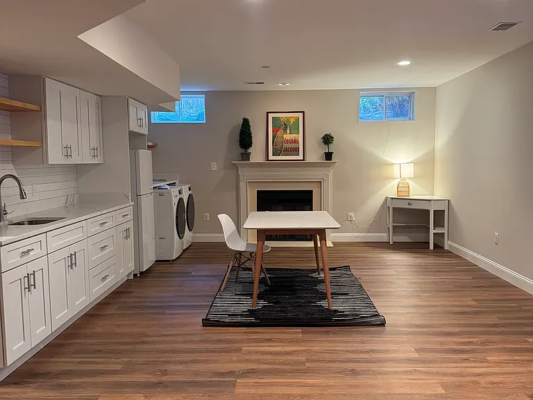 Kitchenette/Laundry
