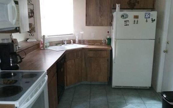 3rd image of 9414 Forest Hills Cir