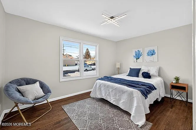 5 Lois Ave — Photo 16