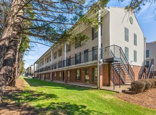 900 Mountain Creek Rd APT E71, Chattanooga, TN 37405