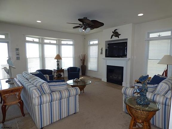 4th image of 4909 Central Ave #A