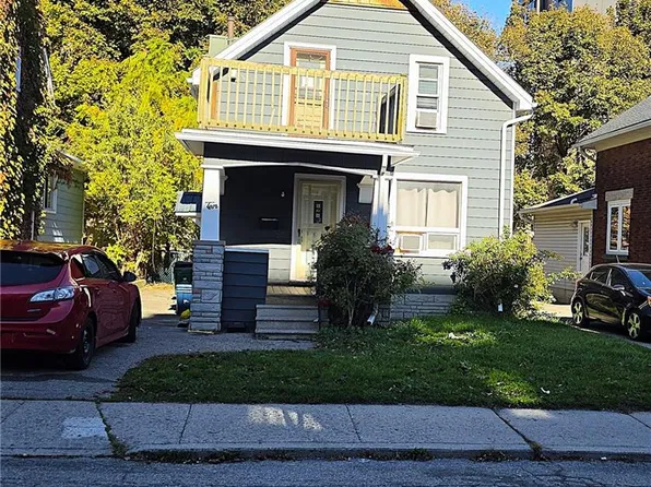 10 Marshall St, Waterloo, ON N2J 2T2