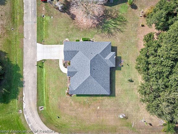 3rd image of 309 Cardinal Rd