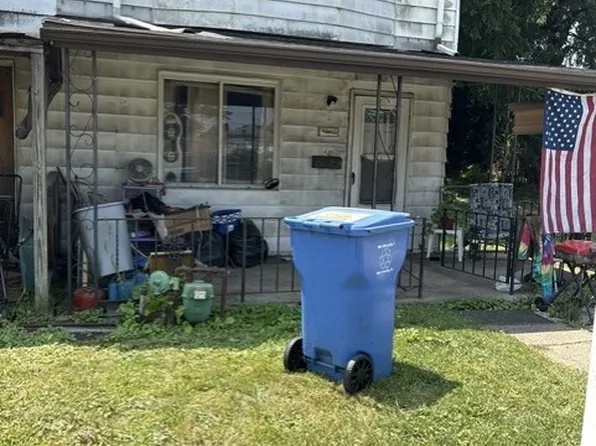 240 Noblestown Rd, Carnegie, PA 15106