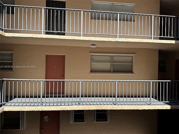 2nd image of 13707 Kendale Lakes Cir #208