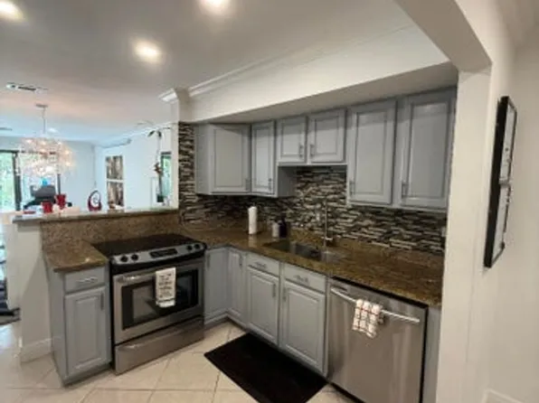 12394 Westhampton Cir, Wellington, FL 33414
