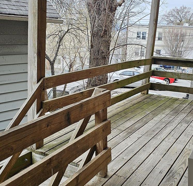 1st image of 467 Warburton Ave APT 1