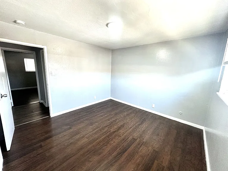 7123 Holly St — Photo 11