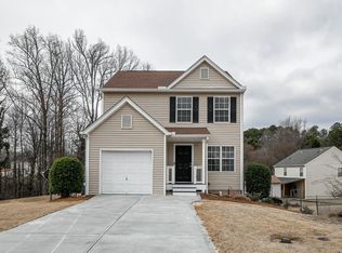 2147 Luna Ln, Gainesville, GA 30504