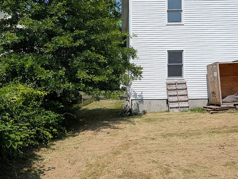2 Columbus Ave — Photo 25