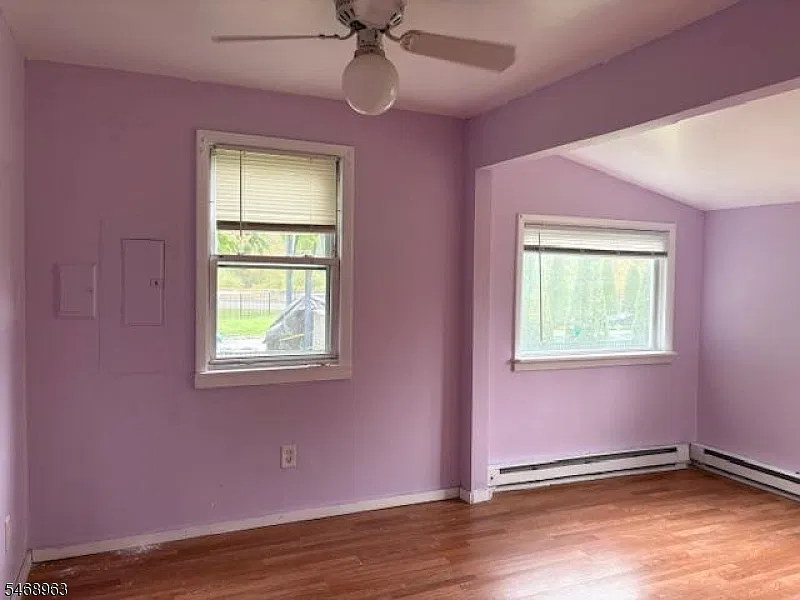2 bed, 1.0 bath, 1040 sqft, $2,700 — Photo 1