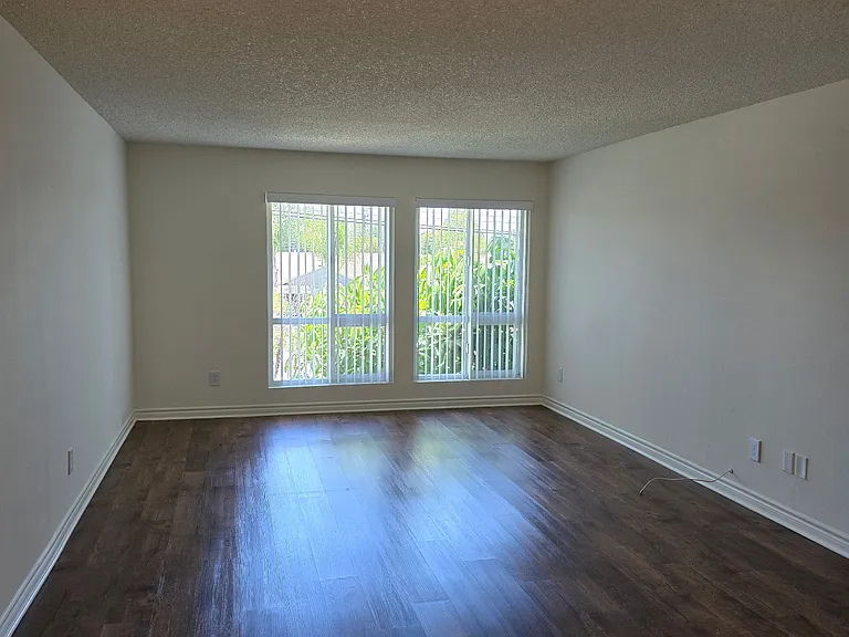 Pine Ridge Apartments — Photo 8