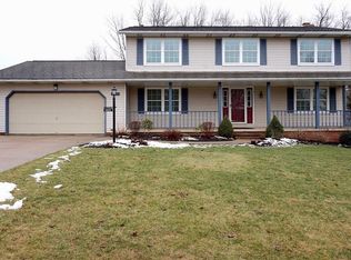 1420 Gray Fox Dr, North Canton, OH 44720