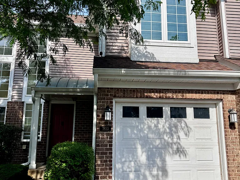 3833 Ashley Ct — Photo 2